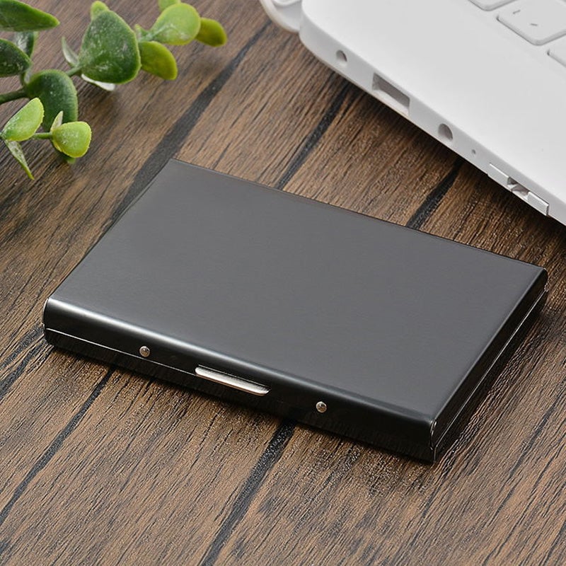 VaultCard – Compact RFID Blocking Card Holder