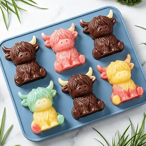 MooMold – Adorable Highland Cow Ice Cube Tray