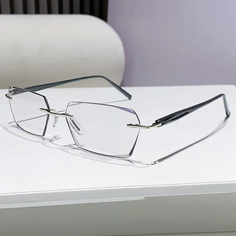 VisionFlex – Smart Zoom & Color-Changing Reading Glasses
