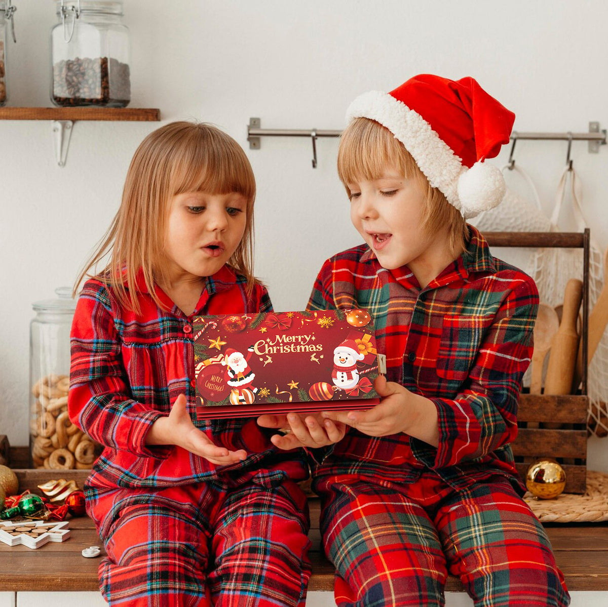 SantaSurprise – Foldable Christmas Cash Gift Wallet