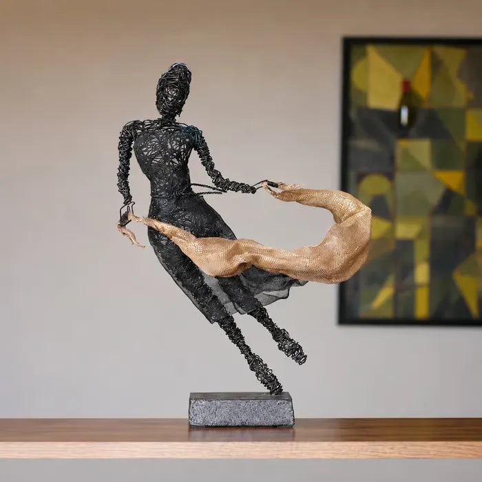 PoiseMuse – Handmade Wire Figurine