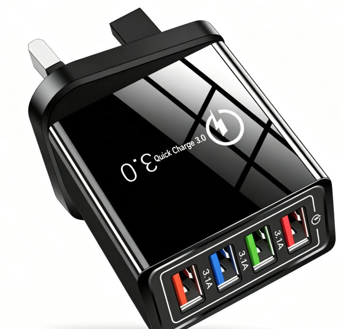 VoltarisCore – 4-Port Quick Charge Travel Adapter