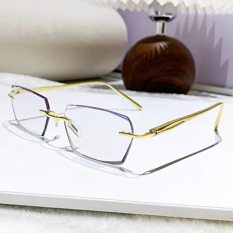 VisionFlex – Smart Zoom & Color-Changing Reading Glasses
