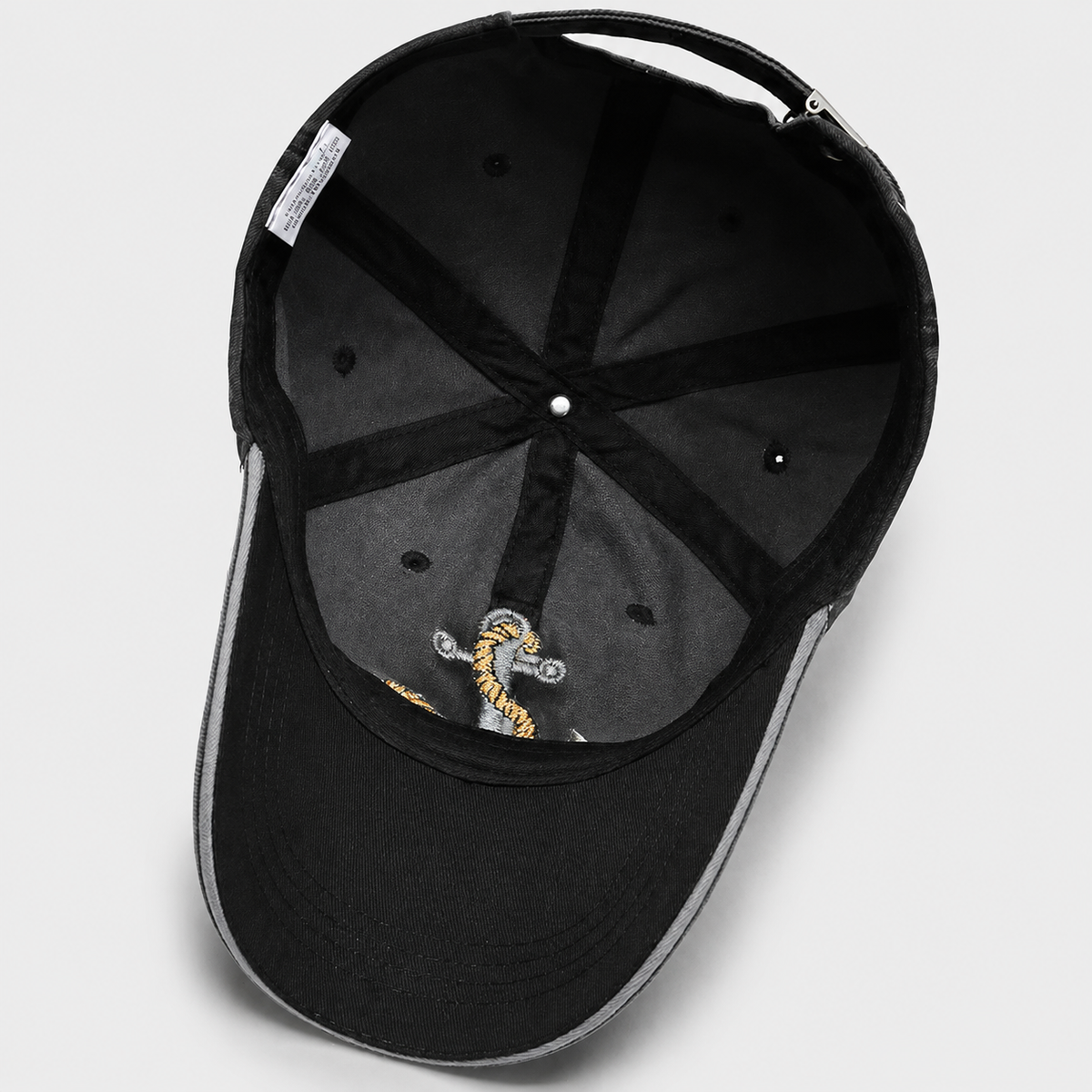 OceanCrest – Timeless Nautical Cap