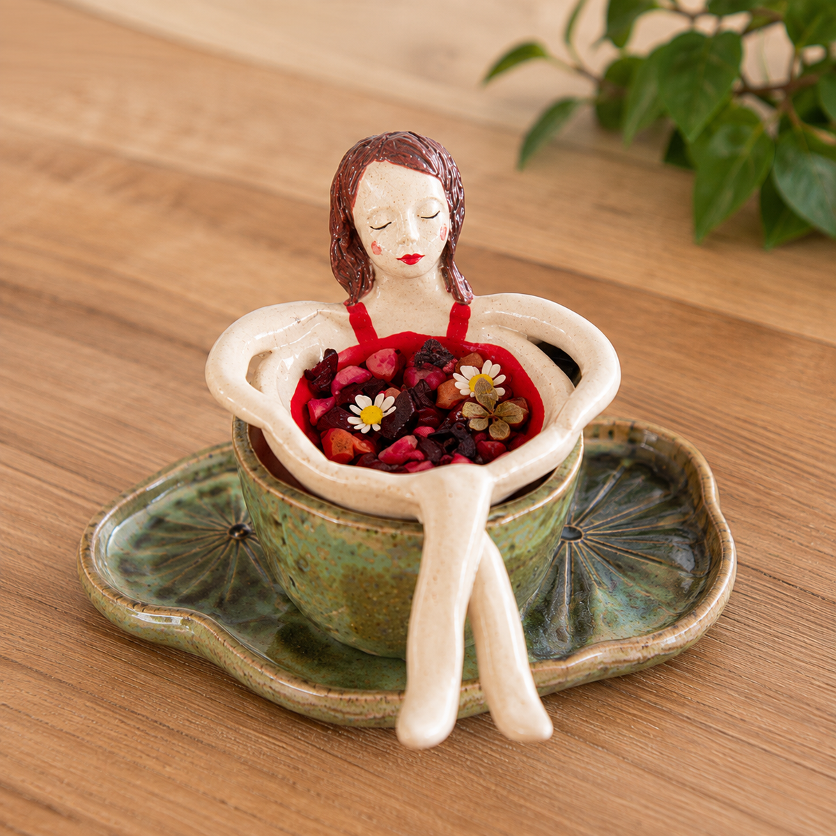 BrewMuse – Artistic Sitting Lady Tea Infuser