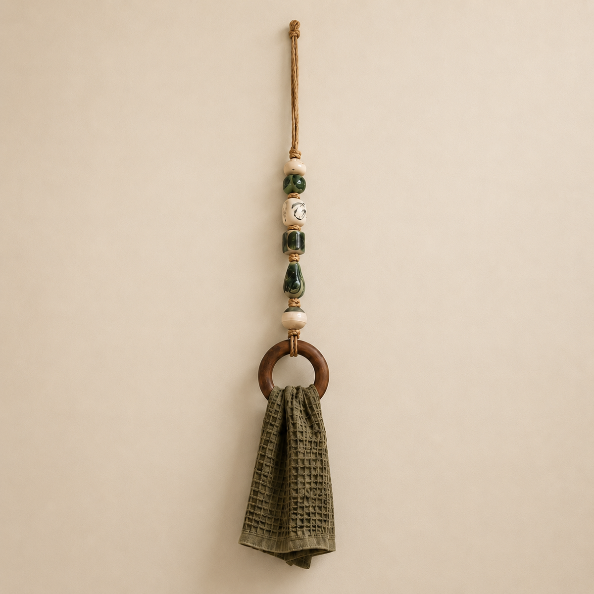OakLienne – Decorative Beaded Wooden Towel Ring