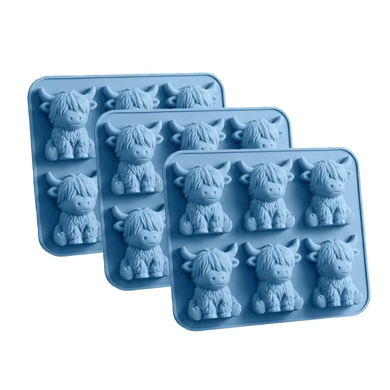 MooMold – Adorable Highland Cow Ice Cube Tray