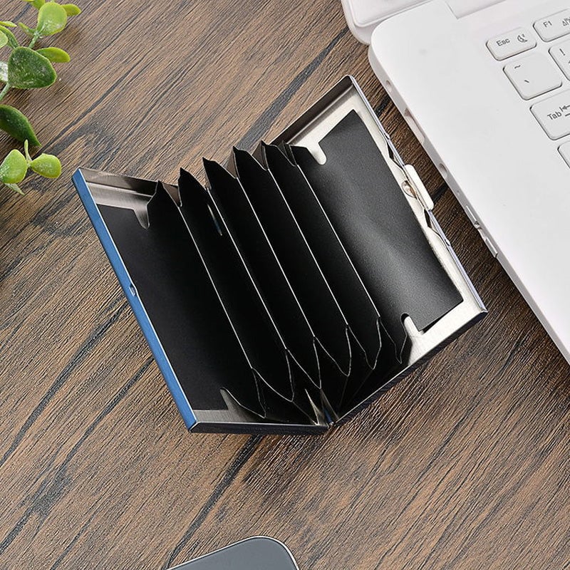 VaultCard – Compact RFID Blocking Card Holder