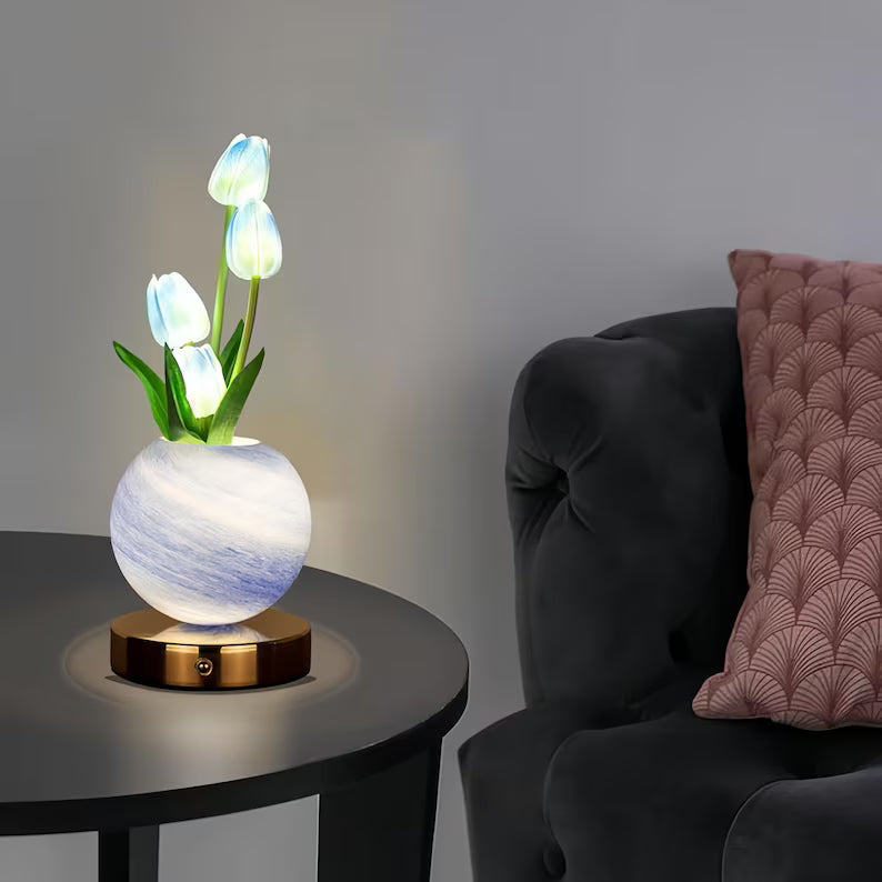 TulipGlow – Dreamy Floral Table Lamp
