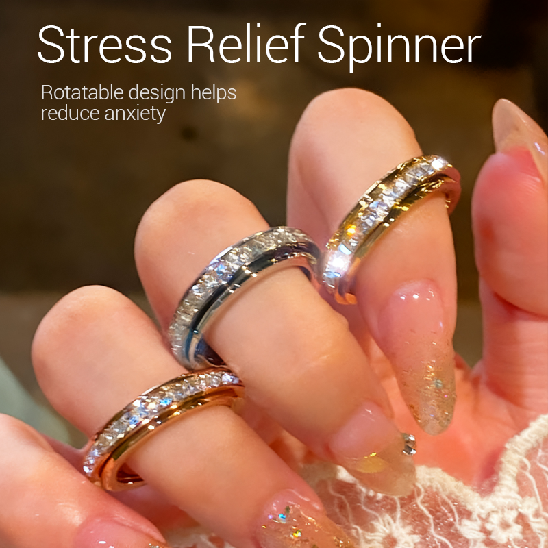 GlimmerTwist – Rotating Crystal Fashion Ring
